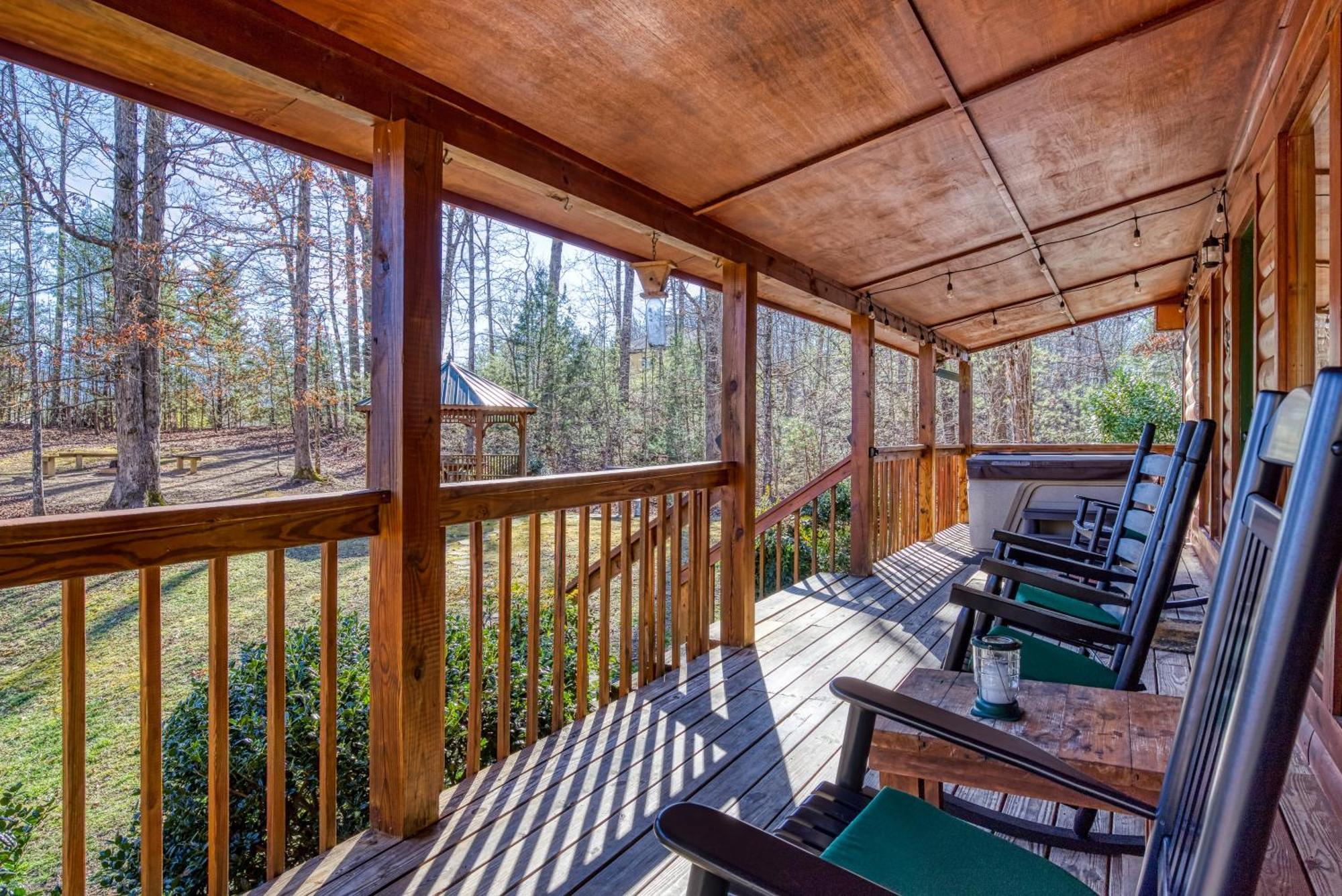 Sweet Seclusion, Hot Tub, Air Hockey, Wifi, 1089 Free Tickets Each Paid Day, Dollywood And More Sevierville Esterno foto