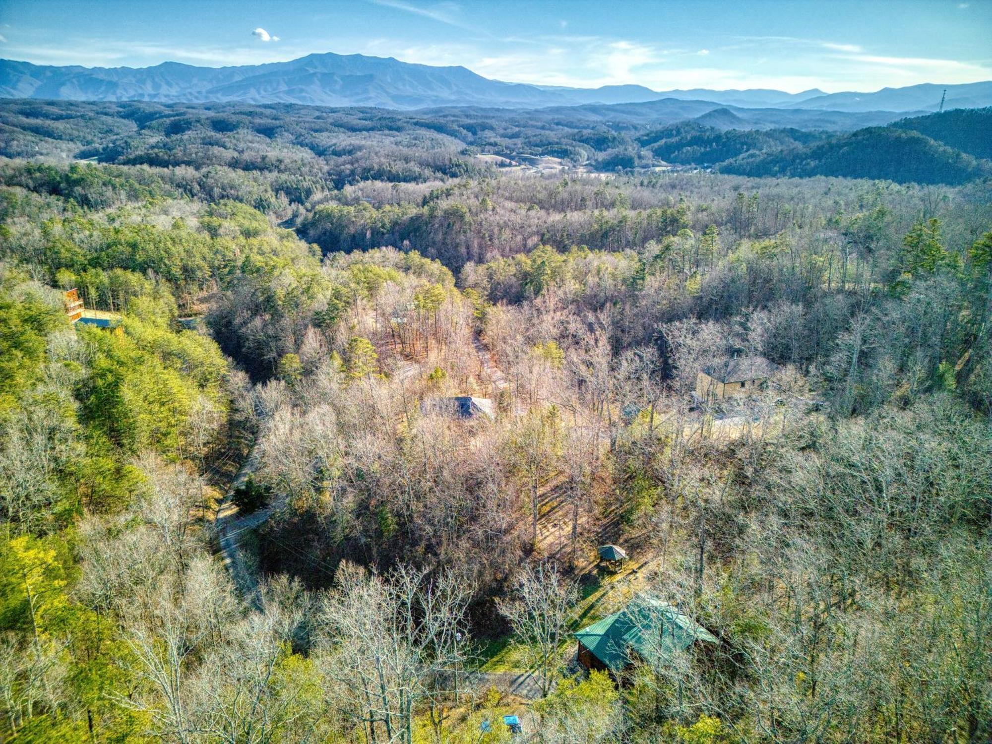 Sweet Seclusion, Hot Tub, Air Hockey, Wifi, 1089 Free Tickets Each Paid Day, Dollywood And More Sevierville Esterno foto